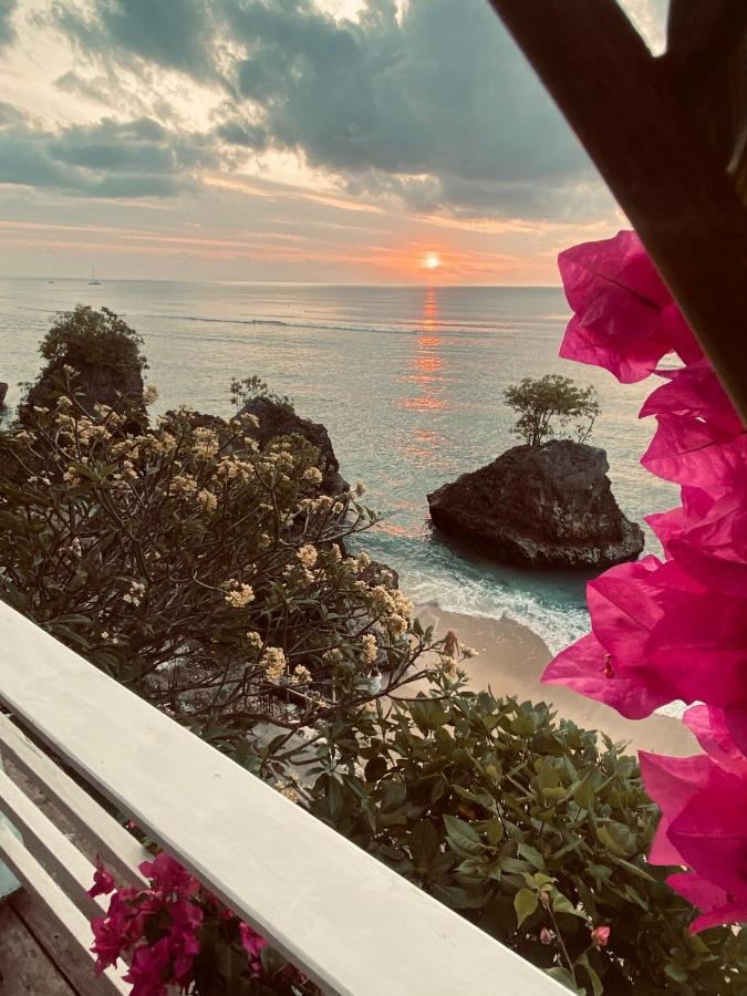 Villa Deeksha Uluwatu  Exterior photo